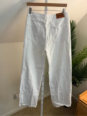 Parke Classic Straight Jeans in White size 31 thumbnail 4