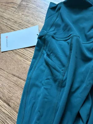 Lululemon BRAND NEW SOLD OUT leggings thumbnail 5