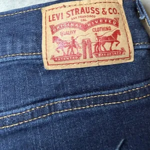 Levis 311 Womens Size 32x30 Shaping Skinny Jeans Distressed Dark Wash Stretch thumbnail 12