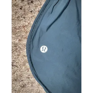 Lululemon Women’s Racerback Tank Built-In Bra Scoop Neck Stretch Blue/Green Med thumbnail 3