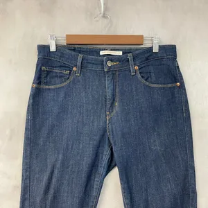 Levis Classic Mid Rise‎ Skinny Jeans Womens 31 Dark Wash Stretch Minimal Indie thumbnail 3
