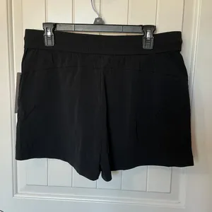 NWT Athleta Trekkie North Short Medium Black thumbnail 2