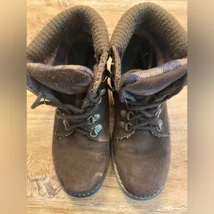 Brown Winter Boots, Size 8 thumbnail 2