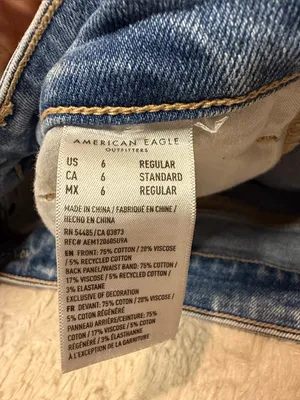 American Eagle Mom Jean Distressed Knee Holes Size 6 thumbnail 7