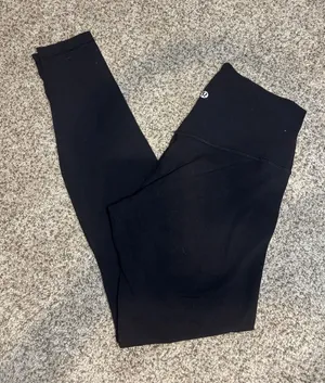 Lululemon Black Align Leggings 28" thumbnail 1