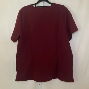 NWT FIGS Casma Three-Pocket Scrub Top - Womens Size XL - Burgundy thumbnail 3