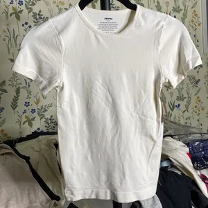 Skims Soft Smoothing Seamless T shirt Marble Top size S NWT thumbnail 4