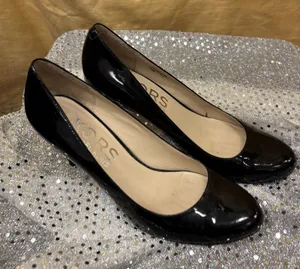 Michael‎ Kors Black Patent Leather Flats thumbnail 1