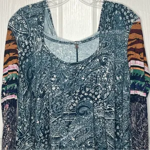 Free People Movement Sz L Mix Print Hooded Swing Top Cropped Long Sleeves thumbnail 2
