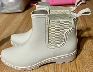 Women 11 cream colored ankle slip on rain booties Chelsey style thumbnail 1