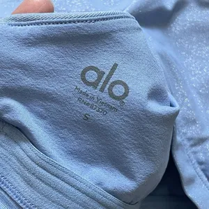 Alo Sports Bra glitter square neck pullover womens Blue (small) sparkly workout thumbnail 3