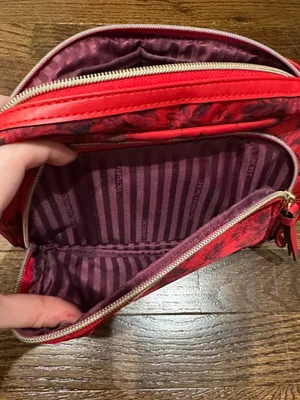 Victoria’s Secret Makeup Bag thumbnail 3