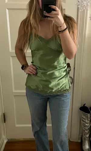 green slip top Size M thumbnail 1