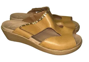 Crocs Gold Wedge Sandals Women's Size 9 Rhinestone Comfort Slides Metallic‎ thumbnail 1