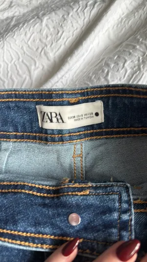 ZARA Jeans High-Rise thumbnail 3