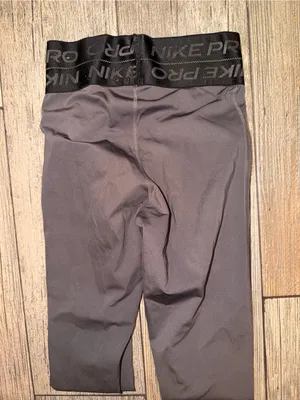 Nike Pro Gray Dri Fit Leggings - Reflective Swoosh XS; bandage logo detail thumbnail 4