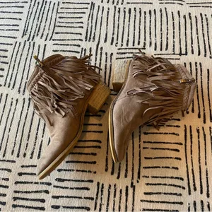J. Adams Bree Taupe Suede Fringe Western Ankle Boots Size 10 thumbnail 4