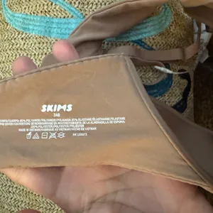 Skims Women's Tan Bra size 34b thumbnail 4