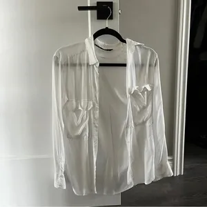Zara White Button Down Collar Breast Pockets Lightweight Perfect Condition XS thumbnail 2