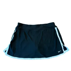 Nike black and white athletic skort size large thumbnail 8