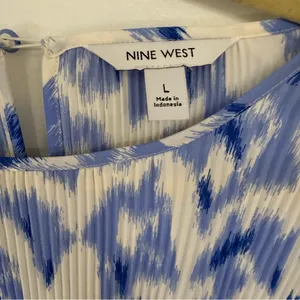 NINE WEST Blue and White Women's Long Sleeve Blouse Size Large thumbnail 4