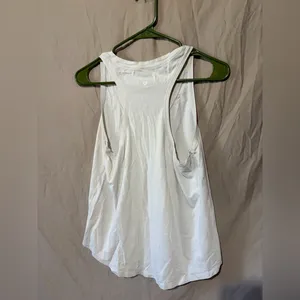 Lululemon tank top thumbnail 2