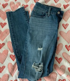  Levi’s Low-Rise Skinny Jeans thumbnail 1