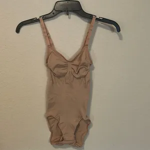 Skims (B11) Bodysuit Shapewear Nwot Xxs/Xs thumbnail 2
