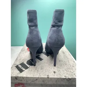 Stylish blue Suede Ankle Boots size 10‎ thumbnail 4