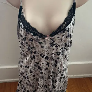 Black and white ditsy floral Y2K goth lace trim slip dress siz M spaghetti boho thumbnail 1