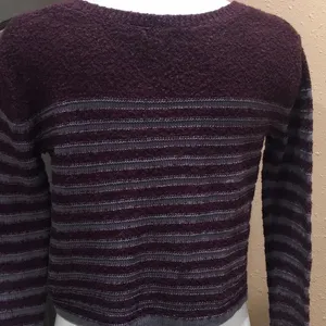 BP cropped sweater thumbnail 3