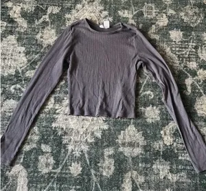 H&M Crop Top thumbnail 1