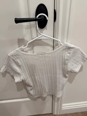 Brandy Melville crop top thumbnail 2