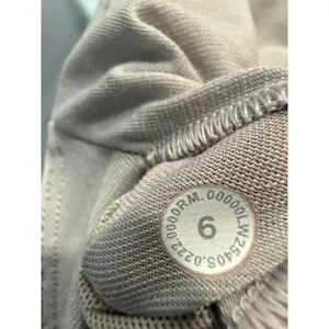 Lululemon Free To Be Bra Wild Light Grey Pink Strappy Sports Bra Size 6‎ LW2540S thumbnail 5