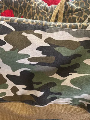 Ariat x Rodeo Quincy Hoodie XL Leopard Print Camo & Embroidered Rose Logo Sleeve thumbnail 10