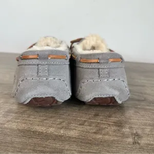 Ugg Dakota Women's Slipper Pewter Colorway Size 10 SKU#24514 thumbnail 7