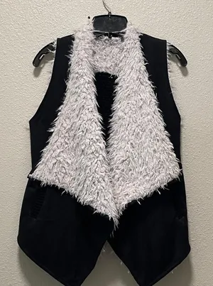 Fate Textured Black Vest with White Faux Fur Lining thumbnail 1