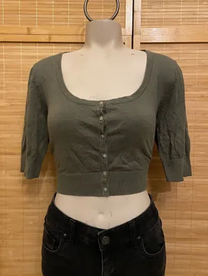 Old Navy Women's Green Cropped Button-Up Cardigan lightweight knit top size M thumbnail 1