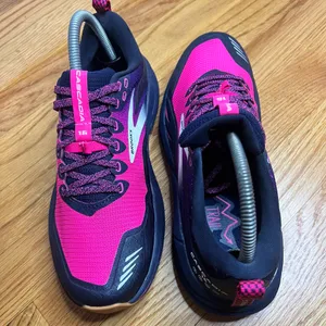 Brooks Cascadia 16 Pink Blue 1203631B425 Size 8W NO BOX thumbnail 3