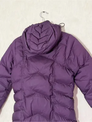 Patagonia Women’s Down With It Jacket Hooded in Deep Plum XS thumbnail 5