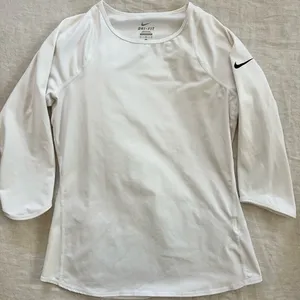 Nike 3/4 Sleeve Top thumbnail 1