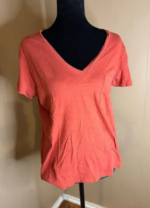 Madewell Women's Whisper Cotton V-Neck Pocket Tee in Coral Slub thumbnail 1