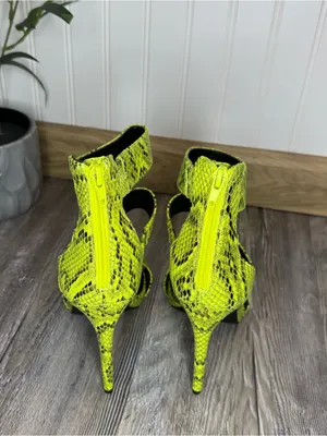 Steve Madden Mira Sandle Heels Neon Green Yellow Snake Print Ankle Strap Women 8 thumbnail 4