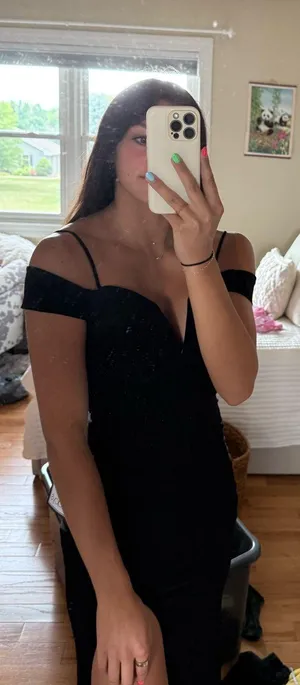 Black prom gown slit Size 1 thumbnail 3