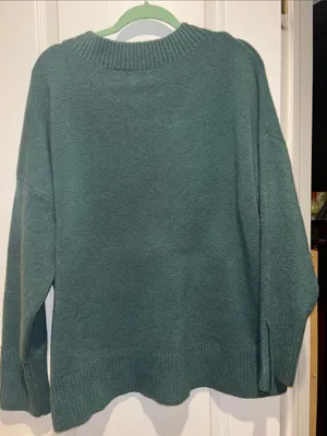 Cyrus Green Sweater V Neck Soft And Oversized Xl Warm And Fuzzy Slits On Cuffs thumbnail 3