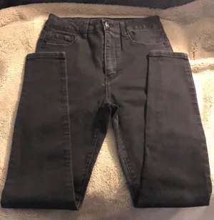 🔹4 for $30 Forever21 Skinny Jeans thumbnail 1
