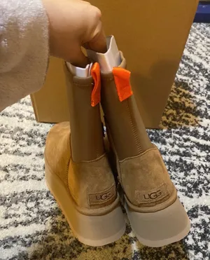 UGG Classic Dipper Stretch Boots size 8 thumbnail 6