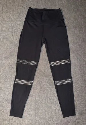 Beyond Yoga Black High-Waist Performance Leggings thumbnail 1
