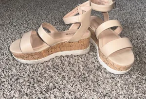 Sandals thumbnail 1