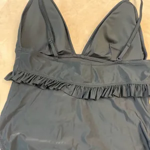 J. Crew Re-Imagined Plunge Black Ruffled One-Piece Swimsuit Size 12 thumbnail 4